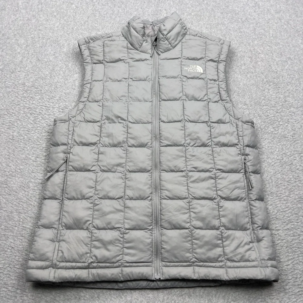 The‎ North Face ThermoBall Eco Vest Men's Small Gray Quilted Insulated Full Zip